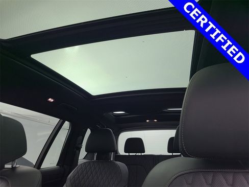 Used 2024 BMW X7 M60i w/ Executive Package image 29