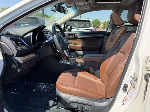 Used 2017 Subaru Outback 2.5i Touring w/ Popular Package #5A image 18