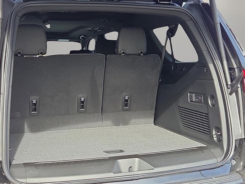 New 2026 GMC Yukon XL Elevation w/ Elevation Premium Package image 9