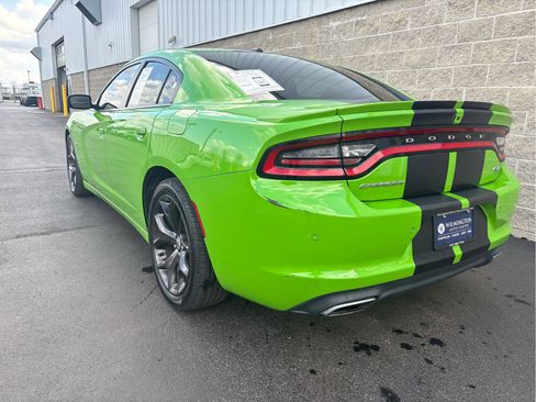 Used 2017 Dodge Charger R/T w/ Driver Convenience Group image 32