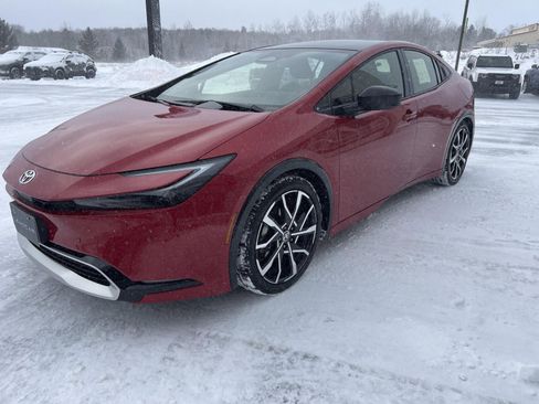 Used 2024 Toyota Prius Prime image 17