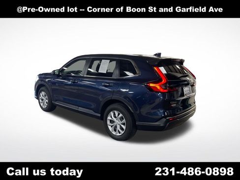Used 2025 Honda CR-V LX image 3