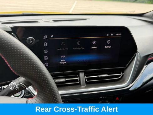 Used 2025 Chevrolet Trax RS w/ Driver Confidence Package FWD image 9