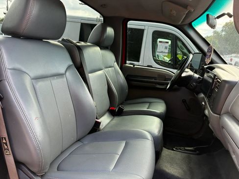 Used 2002 Ford F250 4x4 Regular Cab Super Duty image 17