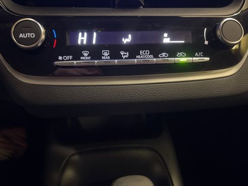 Used 2023 Toyota Corolla LE image 22