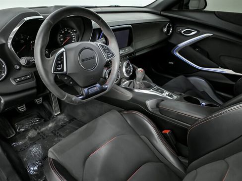 Used 2018 Chevrolet Camaro ZL1 image 19