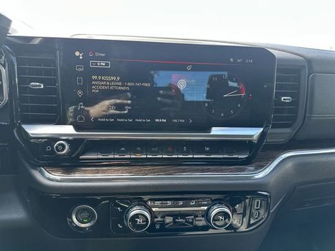 Used 2023 GMC Sierra 1500 Elevation image 25