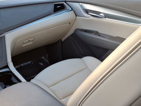 Certified 2023 Cadillac XT5 Premium Luxury image 10