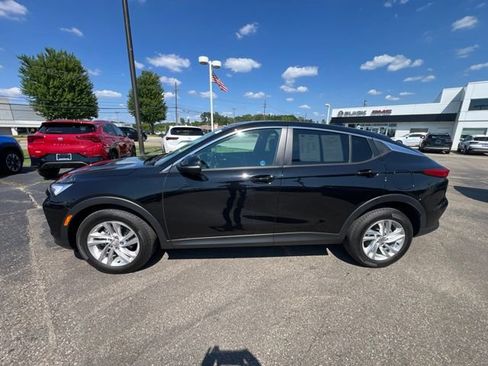 Used 2024 Buick Envista Preferred w/ Convenience I Package FWD image 9