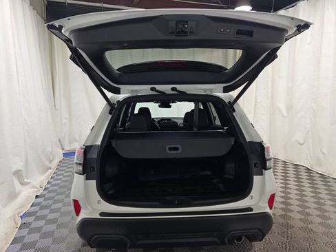 Certified 2025 Subaru Forester Limited w/ Popular Package image 37