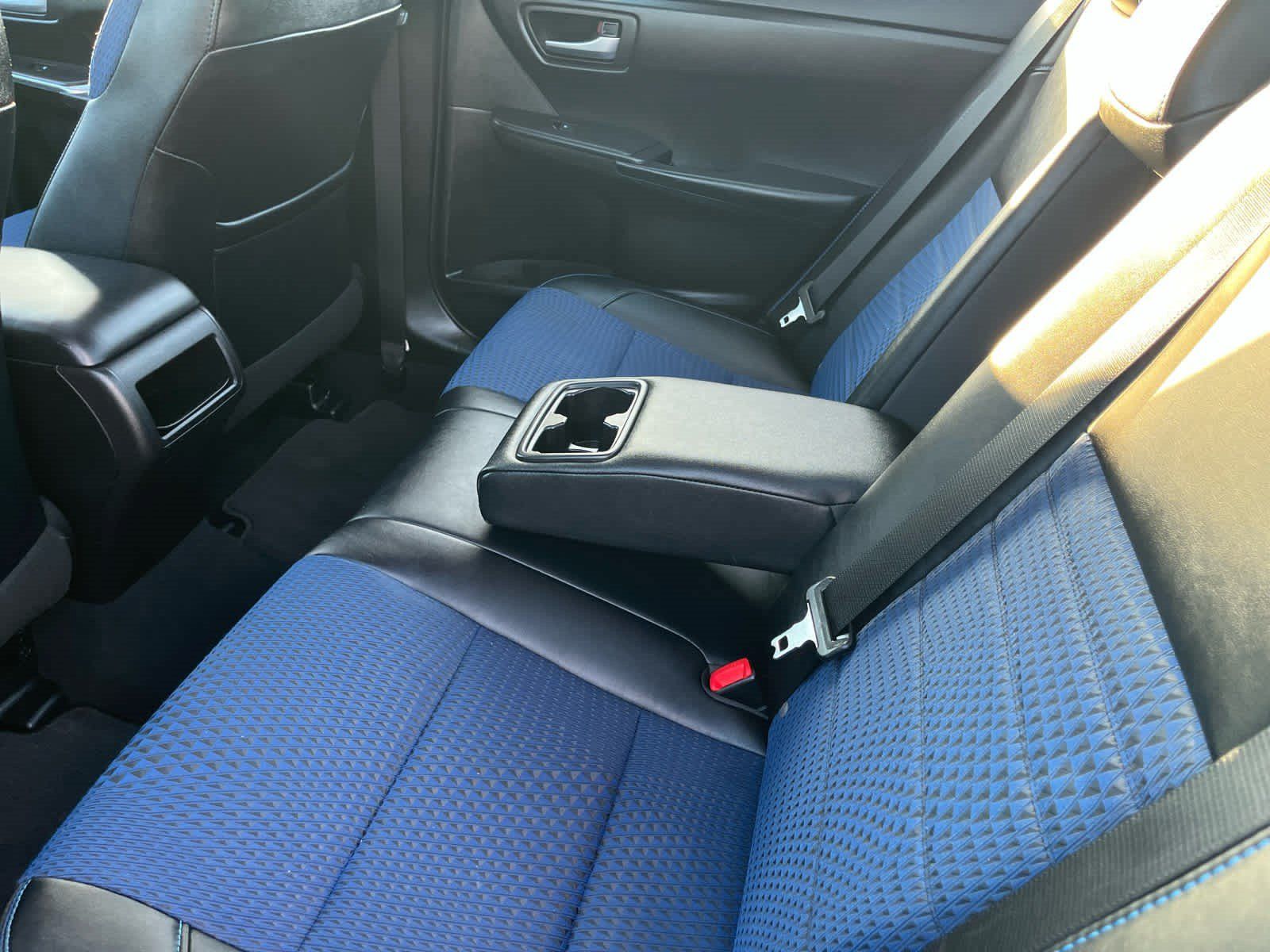 Used 2016 Toyota Camry SE FWD image 8