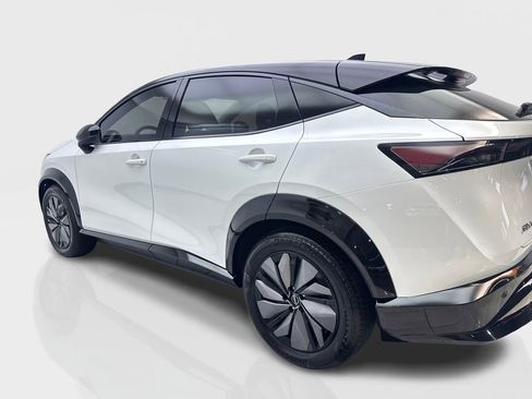 Used 2024 Nissan Ariya AWD image 14