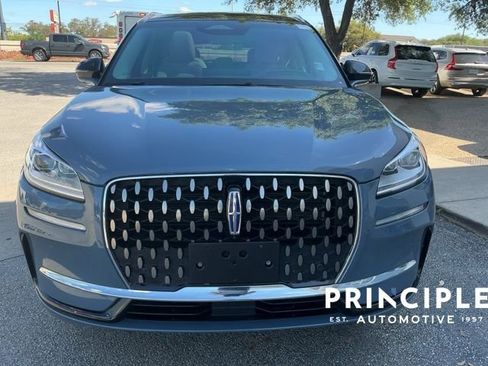 Used 2023 Lincoln Corsair Grand Touring w/ Equipment Group 302A image 3
