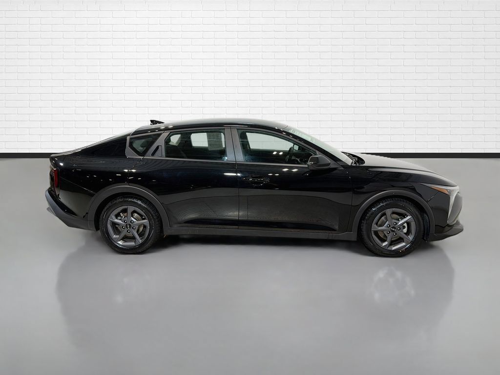 Used 2025 Kia K4 FWD image 10