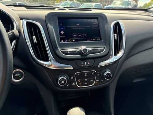 Used 2023 Chevrolet Equinox LT AWD/4WD image 16