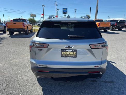 New 2026 Chevrolet Equinox RS w/ Convenience Package III FWD image 7