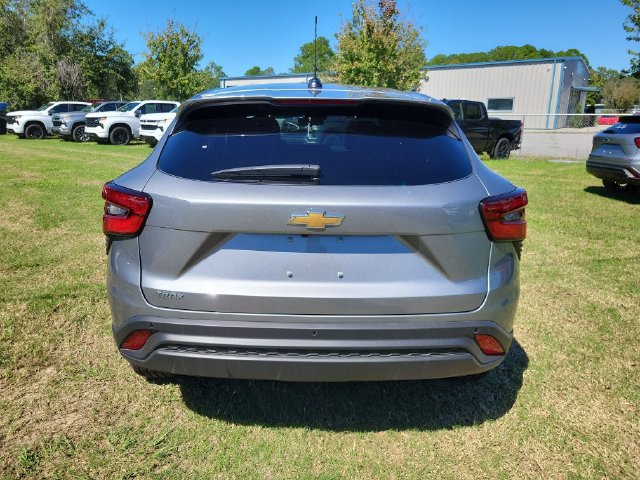 New 2026 Chevrolet Trax LS w/ LS Convenience Package FWD image 8