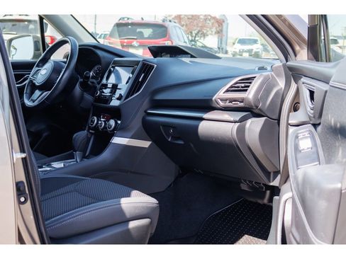 Used 2020 Subaru Forester Premium AWD/4WD image 10