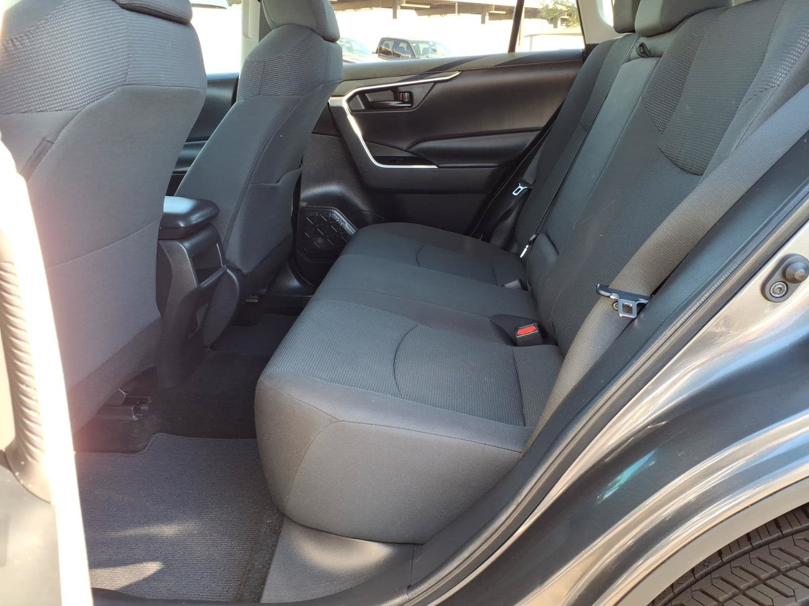 Used 2021 Toyota RAV4 LE w/ Carpet Mat Package (TMS) FWD image 16
