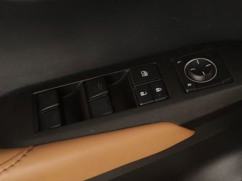 Used 2016 Lexus NX 200t FWD image 25