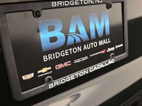 Used 2024 Chevrolet Tahoe Premier AWD/4WD image 34