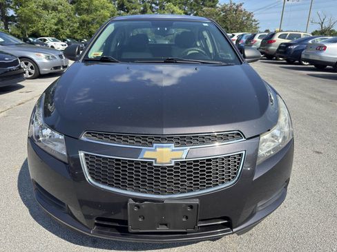 Used 2014 Chevrolet Cruze LS image 3