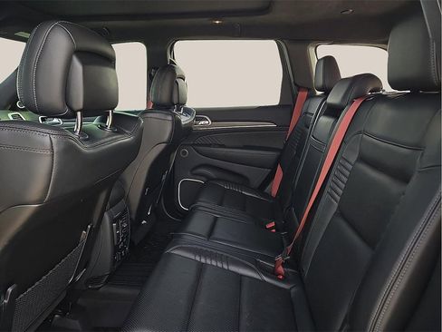 Used 2021 Jeep Grand Cherokee SRT image 9