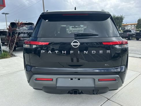 New 2026 Nissan Pathfinder SL FWD image 5