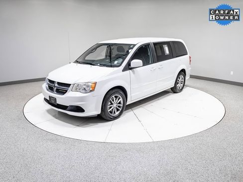 Used 2016 Dodge Grand Caravan SE image 31
