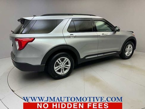 Used 2021 Ford Explorer XLT image 5