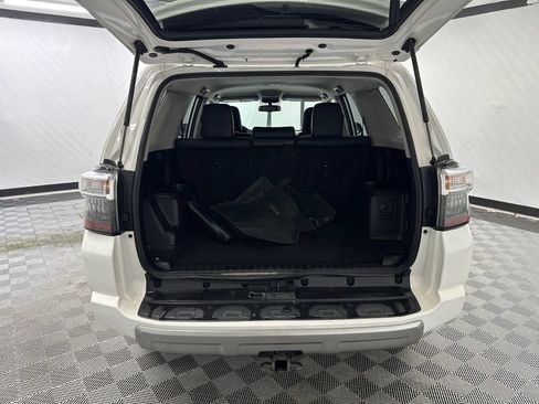 Used 2019 Toyota 4Runner TRD Off-Road Premium AWD/4WD image 19