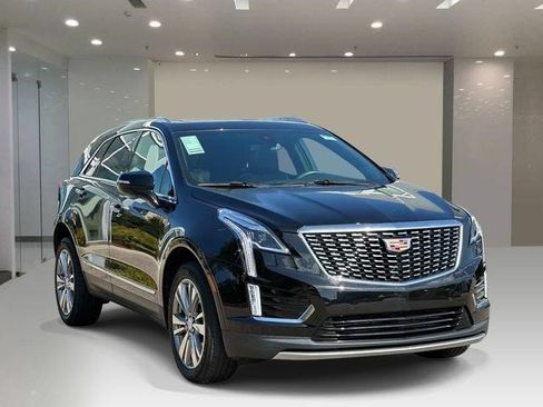 Certified 2023 Cadillac XT5 Premium Luxury AWD/4WD image 7