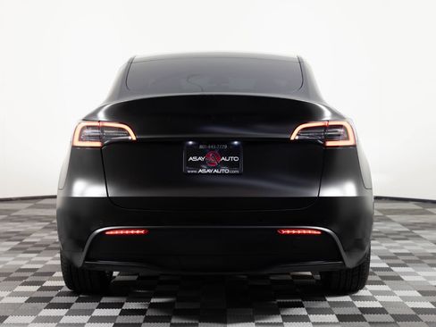 Used 2022 Tesla Model Y Long Range image 6