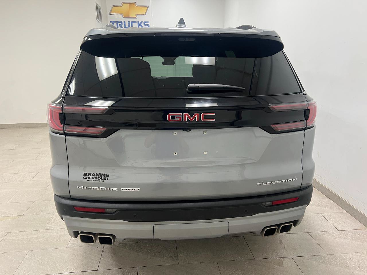 Used 2026 GMC Acadia Elevation w/ Elevation Premium Package AWD/4WD image 14