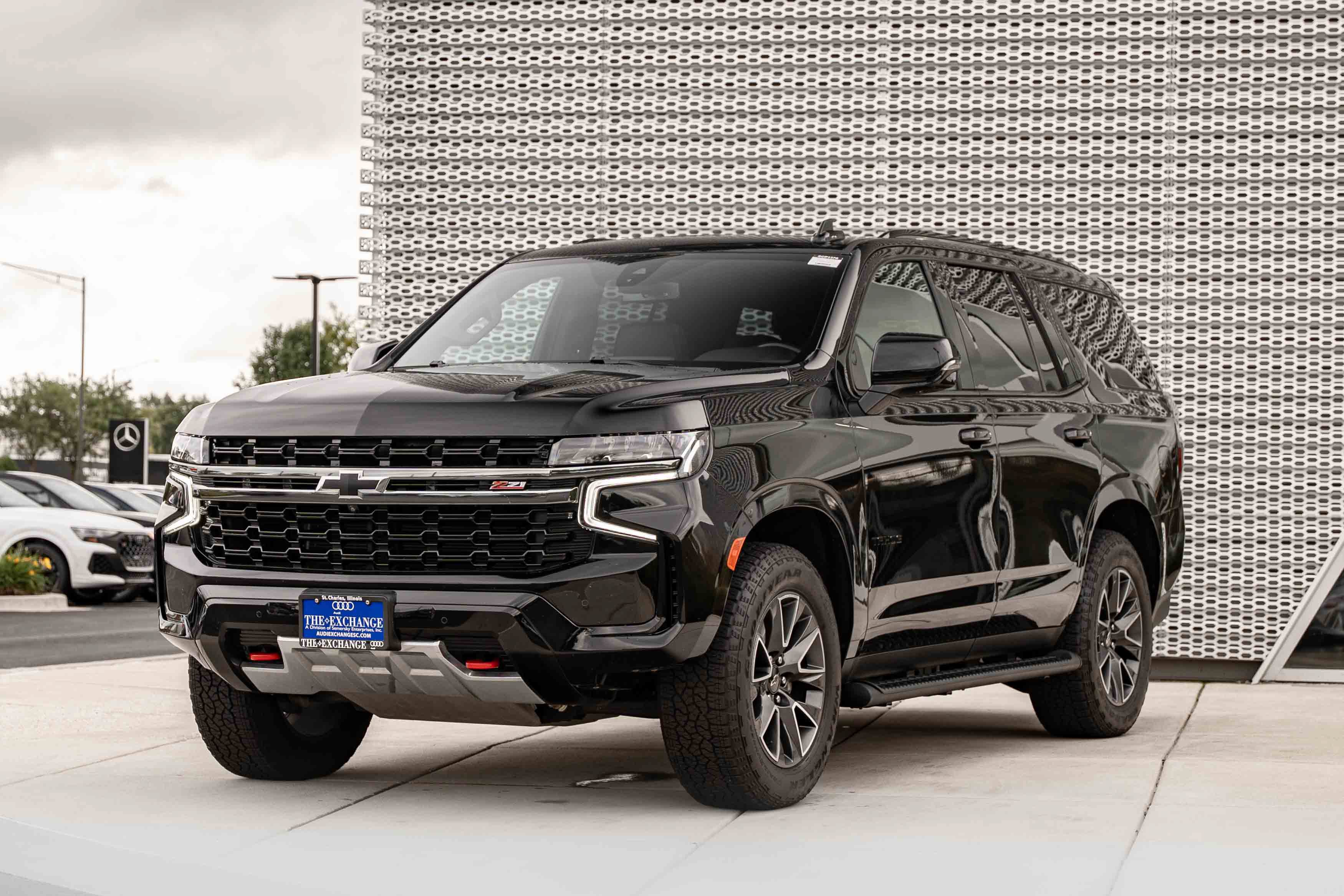 Used 2022 Chevrolet Tahoe Z71 w/ Luxury Package AWD/4WD image 7