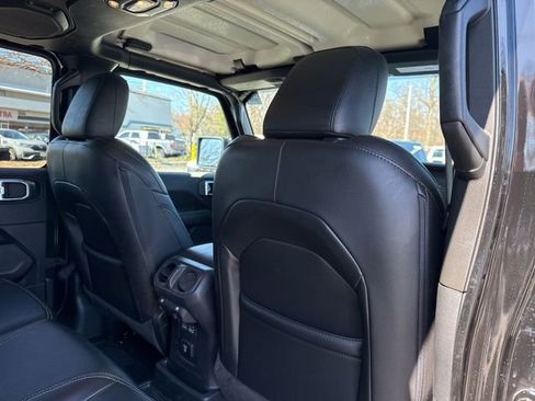 Used 2023 Jeep Wrangler Unlimited Sahara w/ Cold Weather Group image 23