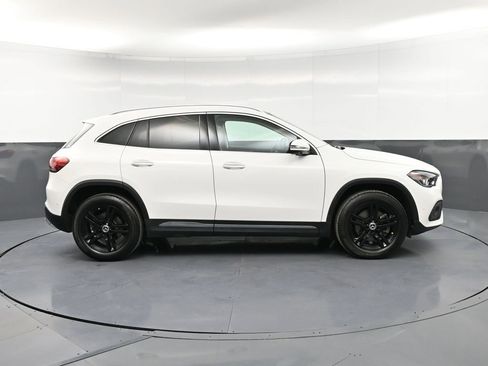 Used 2022 Mercedes-Benz GLA 250 4MATIC image 9