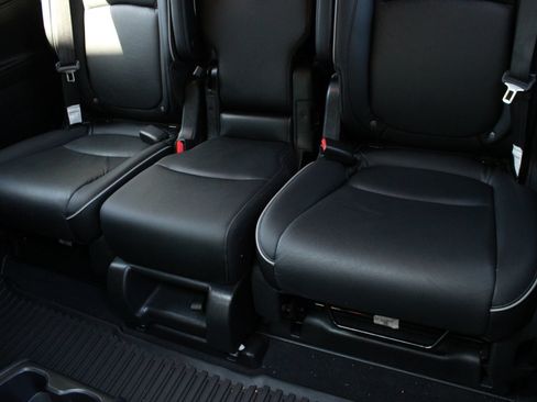 Used 2025 Honda Odyssey Touring image 17