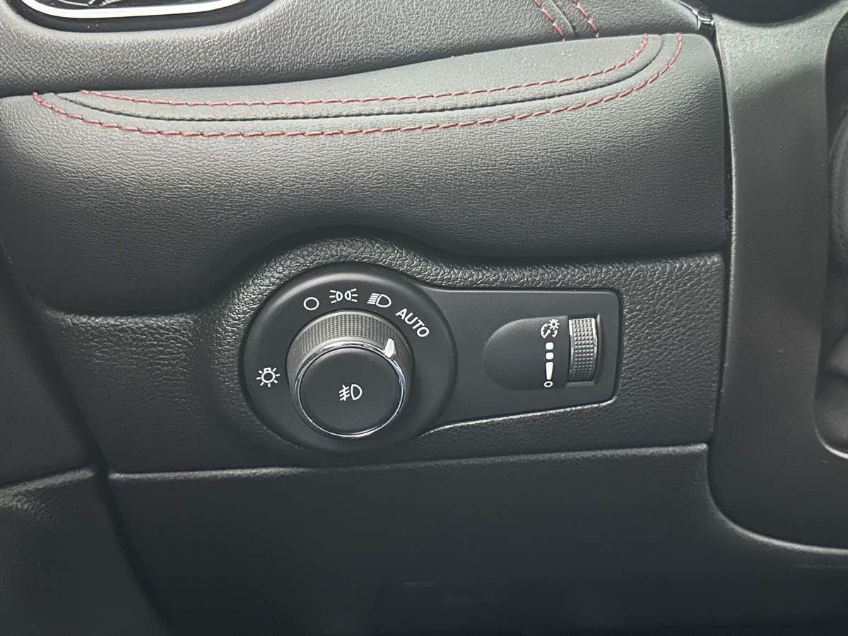 Used 2023 Dodge Durango GT AWD/4WD image 43