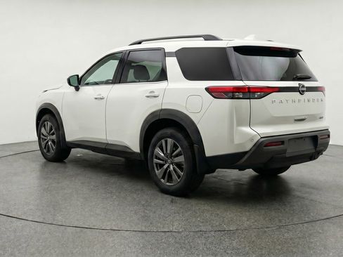 Used 2025 Nissan Pathfinder SV AWD/4WD image 6