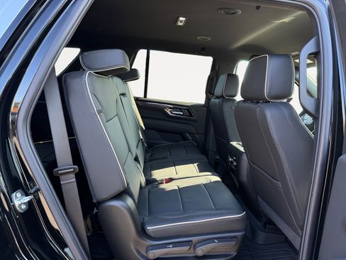 New 2026 GMC Yukon Elevation image 18