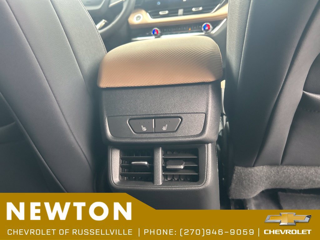 New 2027 Chevrolet Equinox ACTIV w/ Convenience Package III FWD image 32