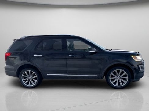 Used 2016 Ford Explorer Limited image 5