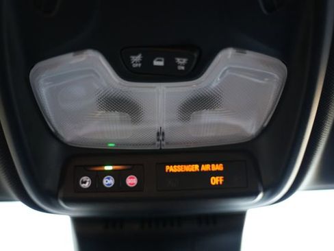 Used 2024 Chevrolet Colorado Z71 w/ Z71 Convenience Package 2 image 28