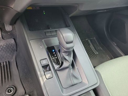 Used 2026 Toyota Corolla Cross LE FWD image 24