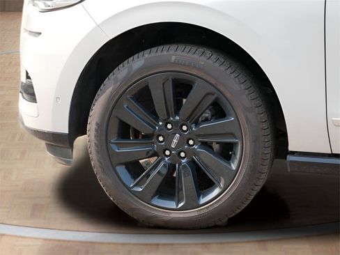 Used 2024 Lincoln Navigator Reserve image 9