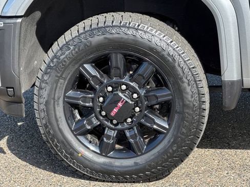 Used 2024 GMC Sierra 2500 AT4 w/ AT4 Premium Plus Package AWD/4WD image 48