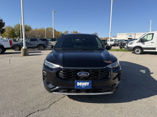 Certified 2024 Ford Escape ST-Line w/ Tech Pack #1 AWD/4WD image 2