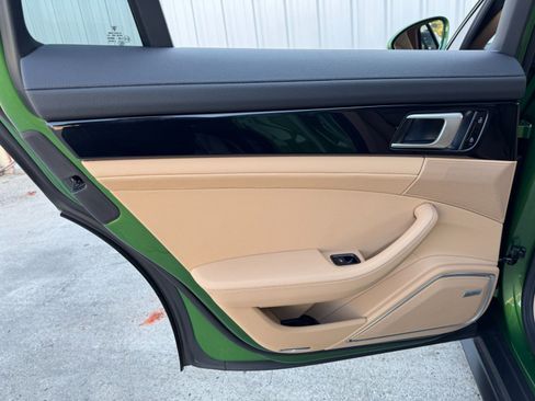 Used 2021 Porsche Panamera 4 image 49