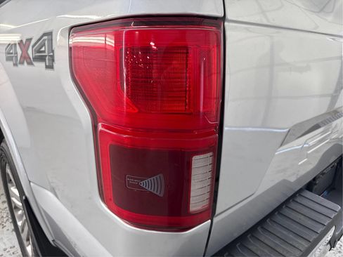 Used 2018 Ford F150 Lariat w/ Equipment Group 502A Luxury AWD/4WD image 33